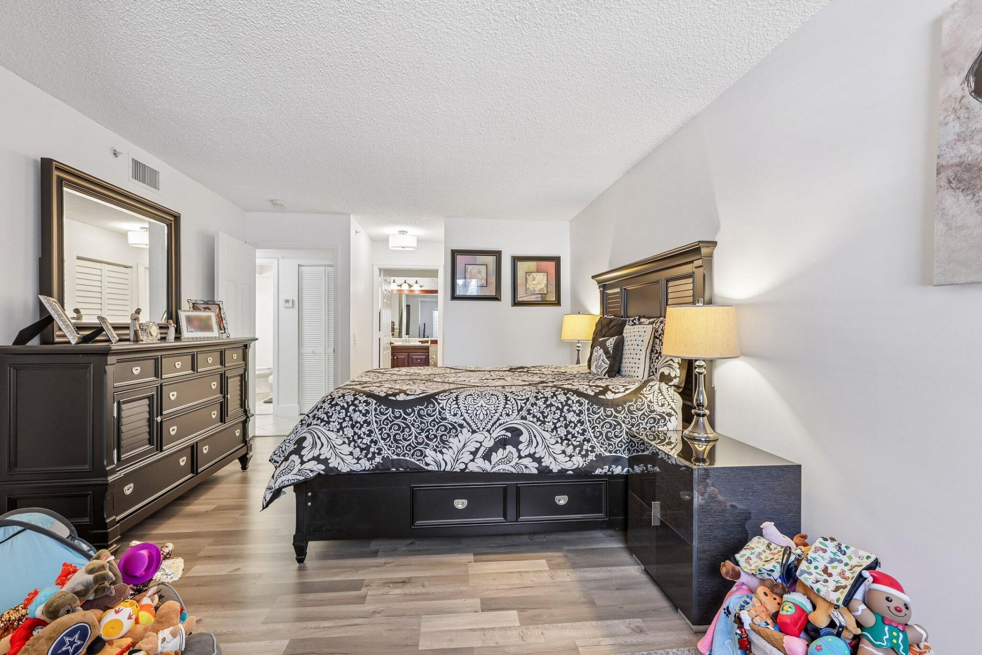 9625 NW 1st Court, Unit 11-101, Pembroke Pines, FL 33024 Photo