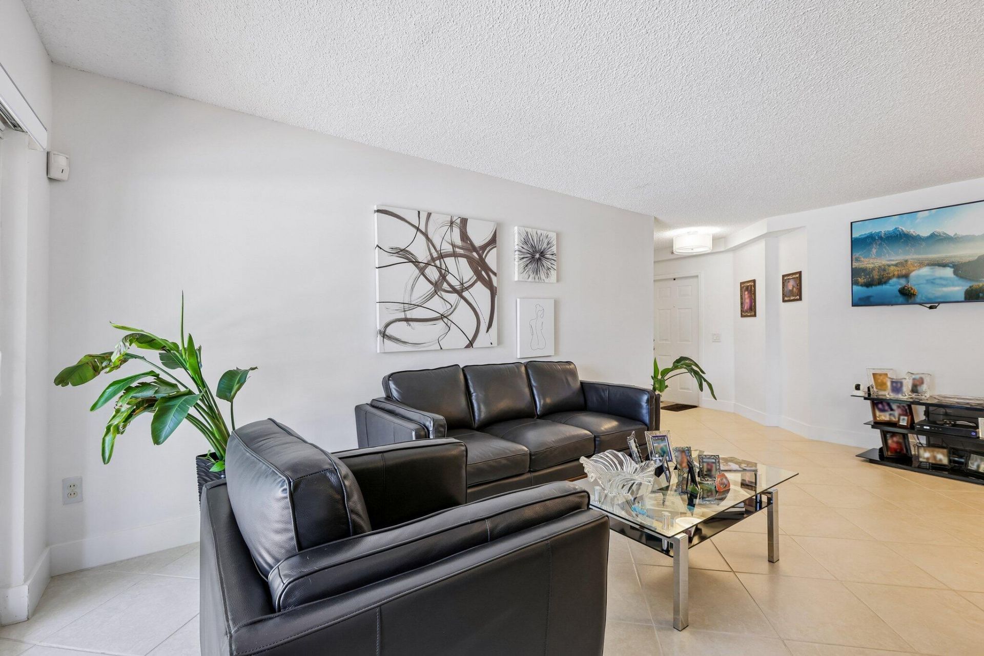 9625 NW 1st Court, Unit 11-101, Pembroke Pines, FL 33024 Photo