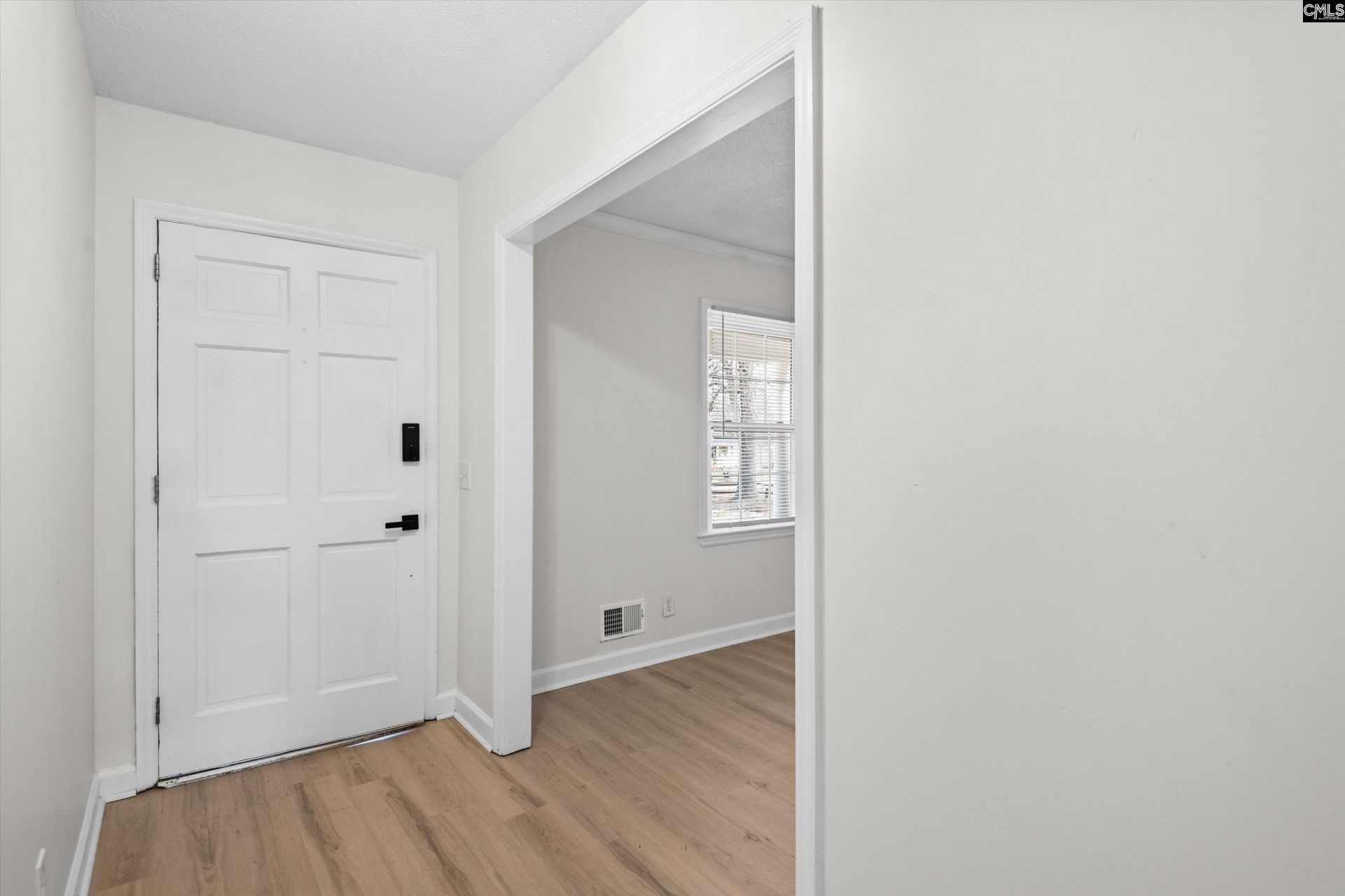 1127 Bayview Drive  Photo 13