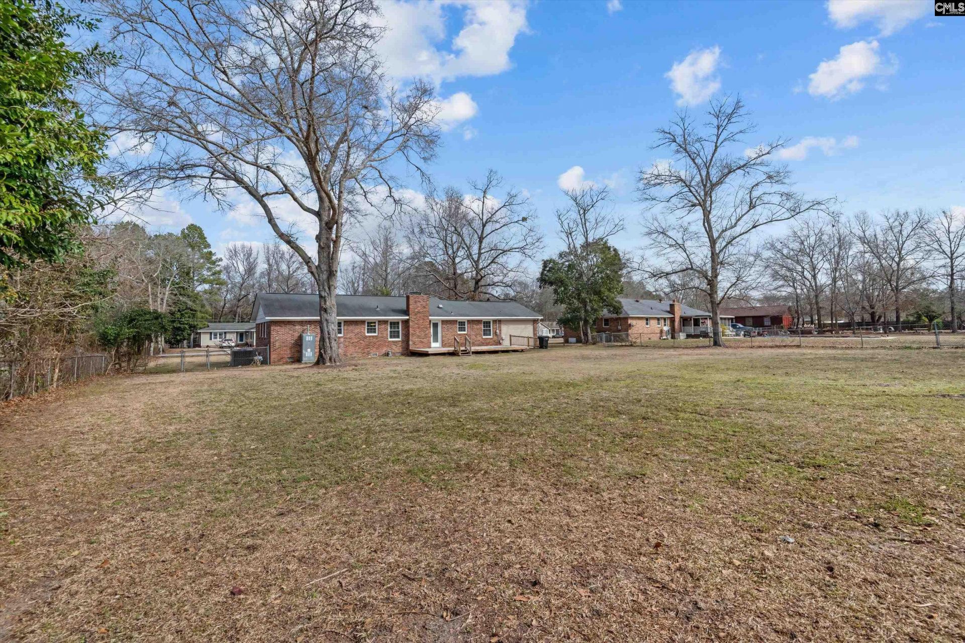 1127 Bayview Drive  Photo 4