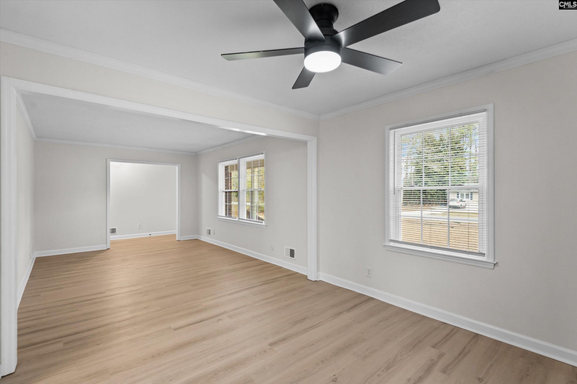 1127 Bayview Drive  Photo 5