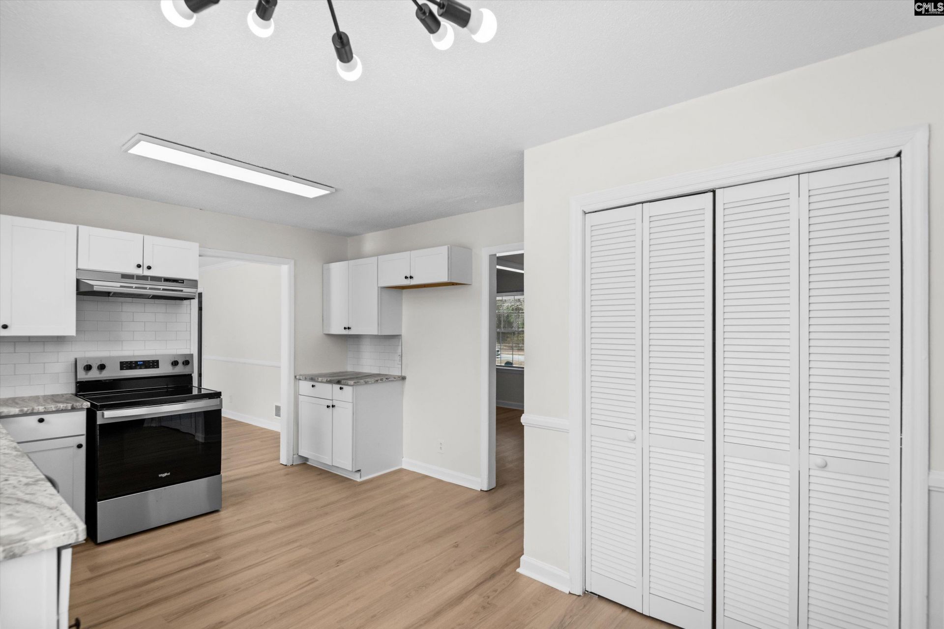 1127 Bayview Drive  Photo 9