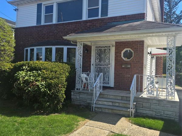 10 Alsop Street, Unit 2, Valley Stream, NY 11581