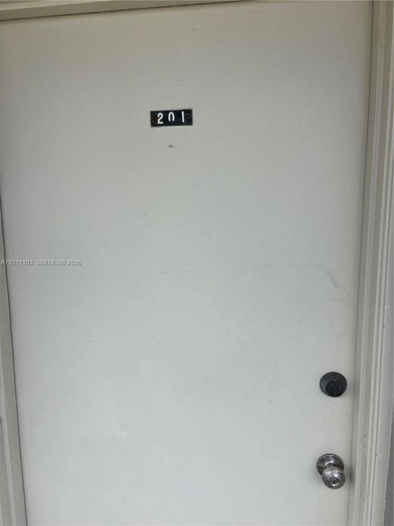 211 NE 8th Ave , Unit 201, Hallandale Beach, FL 33009 Photo