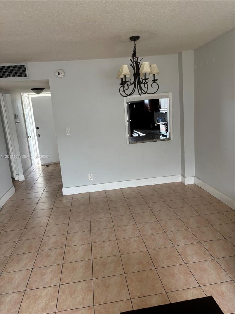 211 NE 8th Ave , Unit 201, Hallandale Beach, FL 33009 Photo