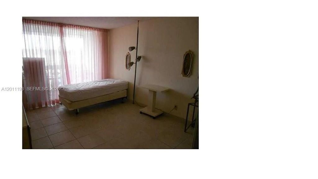 211 NE 8th Ave , Unit 201, Hallandale Beach, FL 33009 Photo