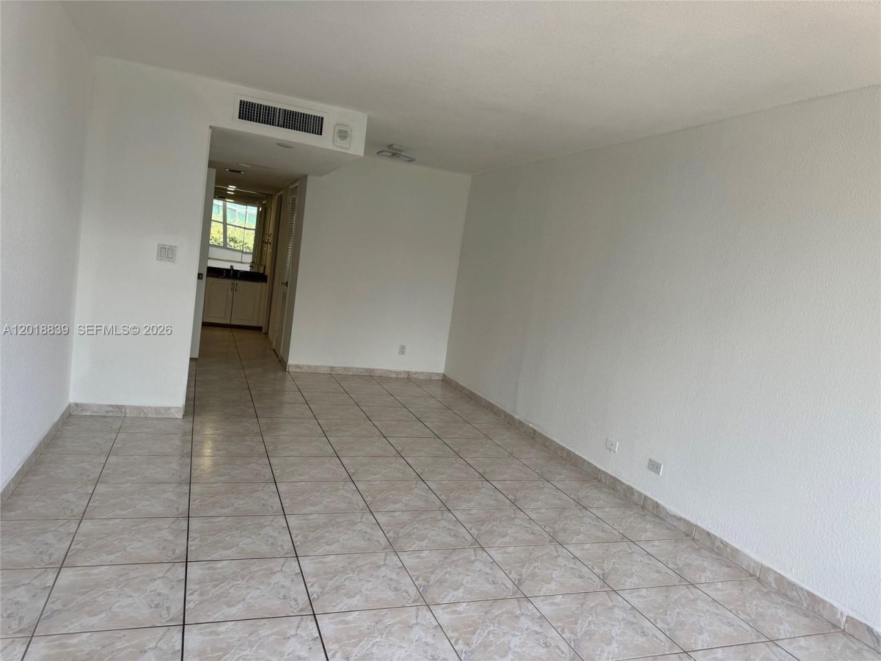 6039 Collins Av, Unit 537, Miami Beach, FL 33140 Photo