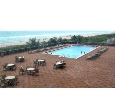 6039 Collins Av, Unit 537, Miami Beach, FL 33140 Photo