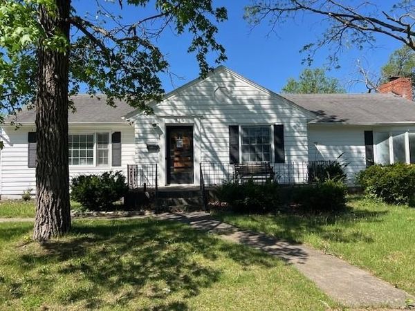 710 Bridge Street, Sweet Springs, MO 65351