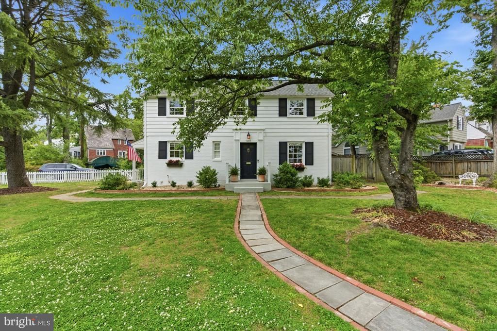 900 Chalfonte Drive, Alexandria, VA 22305 Main Photo