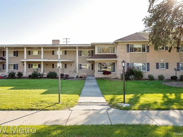 2377 WALTON Boulevard, Rochester Hills, MI 48309