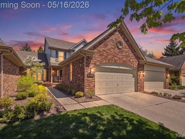 39656 Village Run Drive, Northville Twp, MI 48168