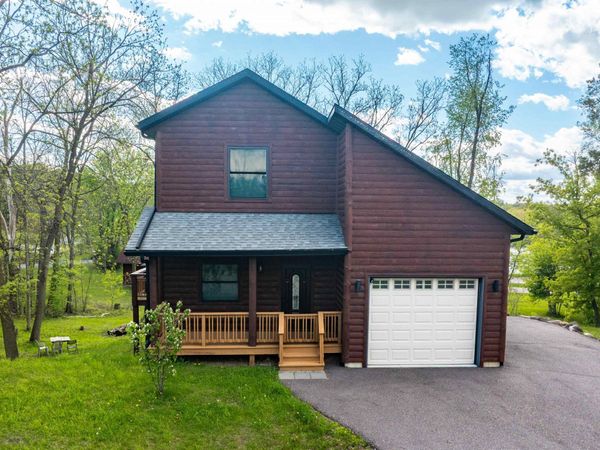 S5731 Devils Lake Parkway, Baraboo, WI 53913