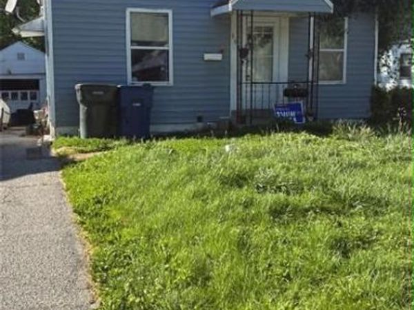 887 Gustav Avenue, St Louis, MO 63147