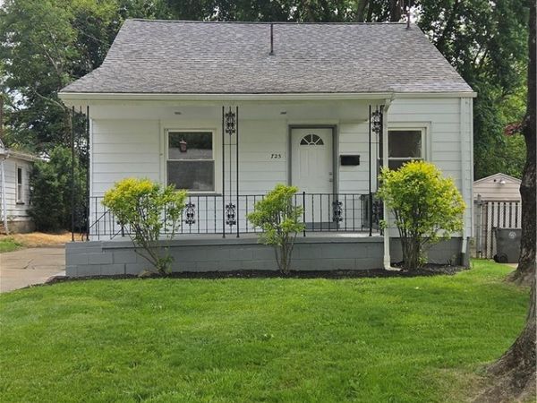 725 Pasadena Avenue, Youngstown, OH 44502