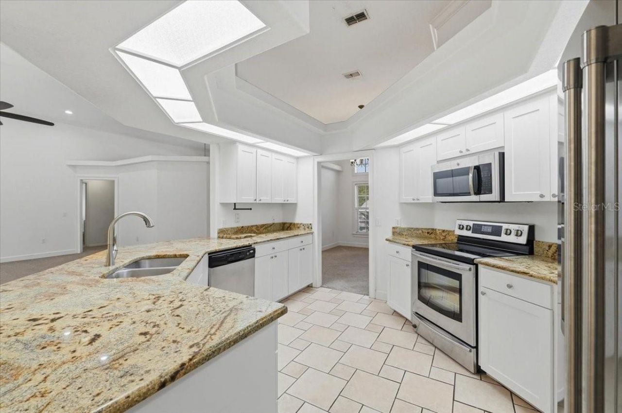 5628 Woodwind Hills Drive , Lakeland, FL 33812 Photo