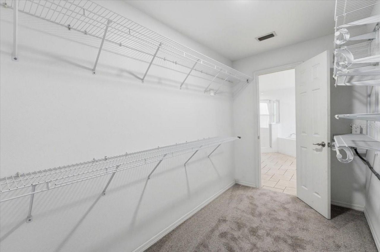 5628 Woodwind Hills Drive , Lakeland, FL 33812 Photo