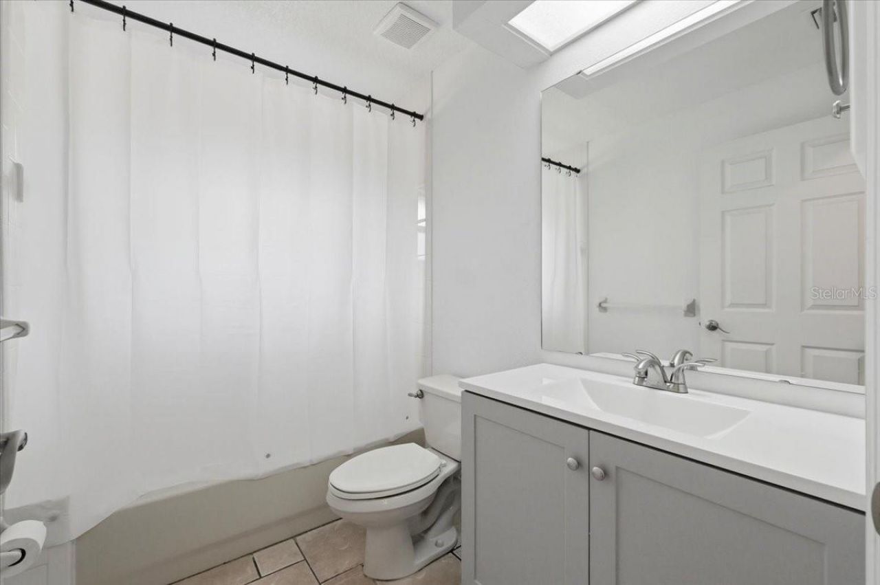 5628 Woodwind Hills Drive , Lakeland, FL 33812 Photo
