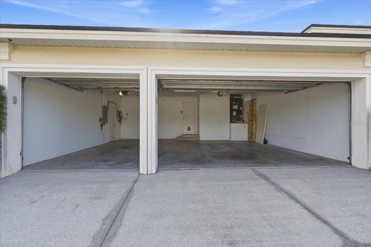 5628 Woodwind Hills Drive , Lakeland, FL 33812 Photo