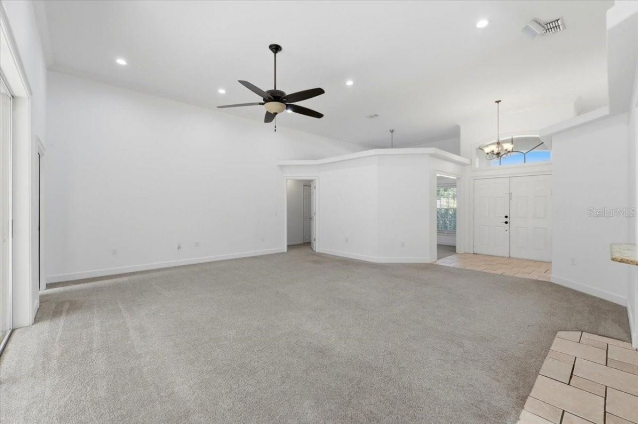 5628 Woodwind Hills Drive , Lakeland, FL 33812 Photo