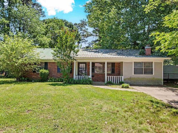 3 Shari Ct., Little Rock, AR 72204