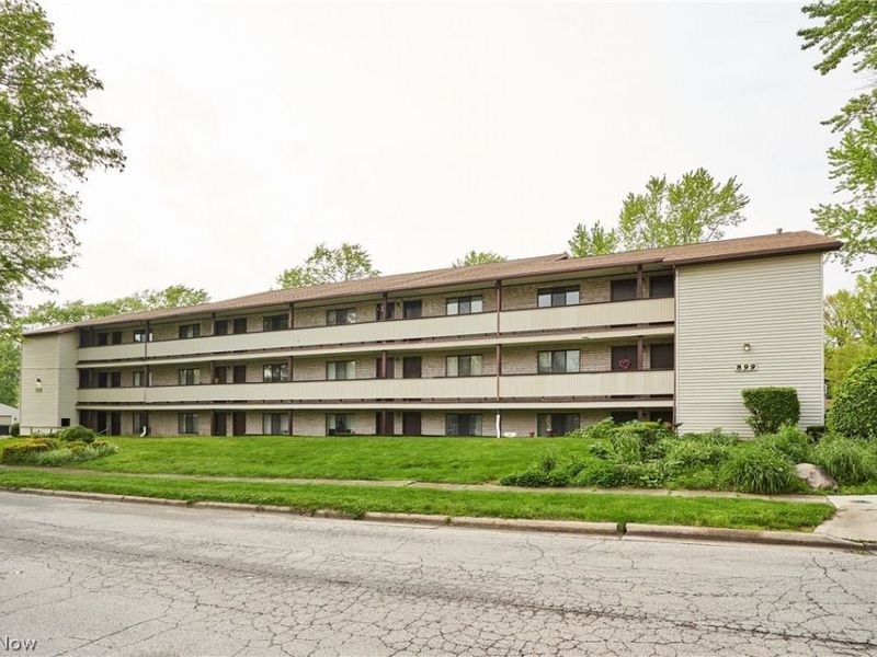 888 Rosamond Avenue, Akron, OH 44307 Photo 23