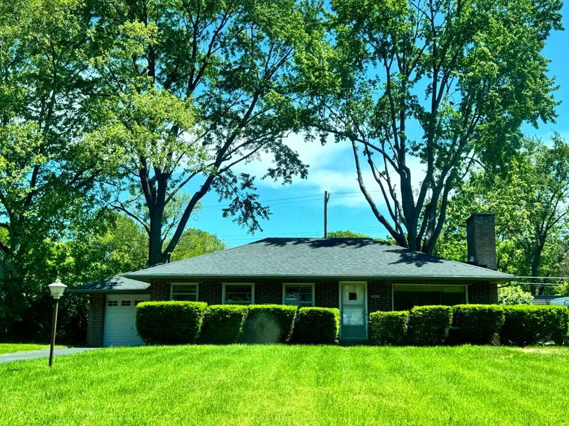 3250 Ainwick Road, Columbus, OH 43221 Photo 1