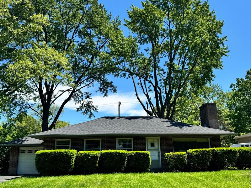 3250 Ainwick Road, Columbus, OH 43221 Photo 2