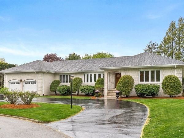 10 Viking Road, Winchester, MA 01890