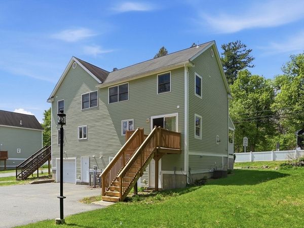 1185 Main St, Unit 4, Clinton, MA 01510