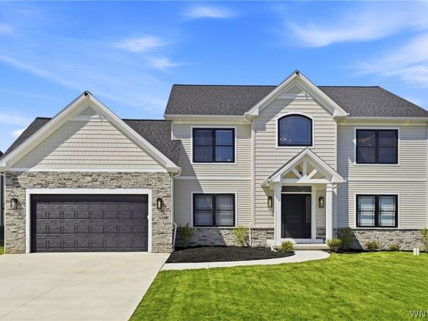 60 Streamsong Court, East Amherst, NY 14051