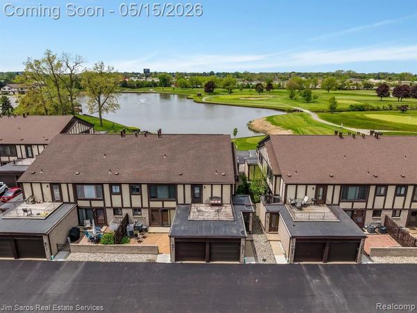 1089 COUNTRY CLUB Drive, St. Clair Shores, MI 48082