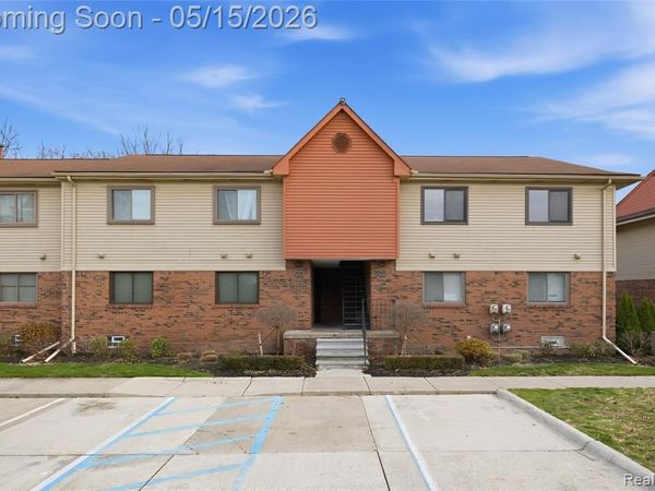 38800 Lanse Creuse Street, Harrison Twp, MI 48045