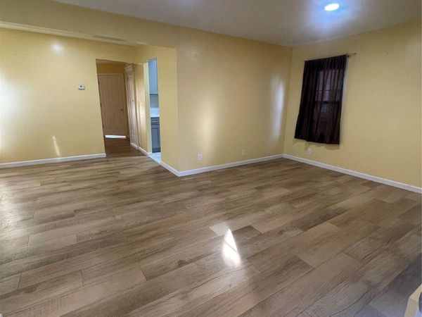 2585 Beach Drive , Unit 1st Floor, Merrick, NY 11566