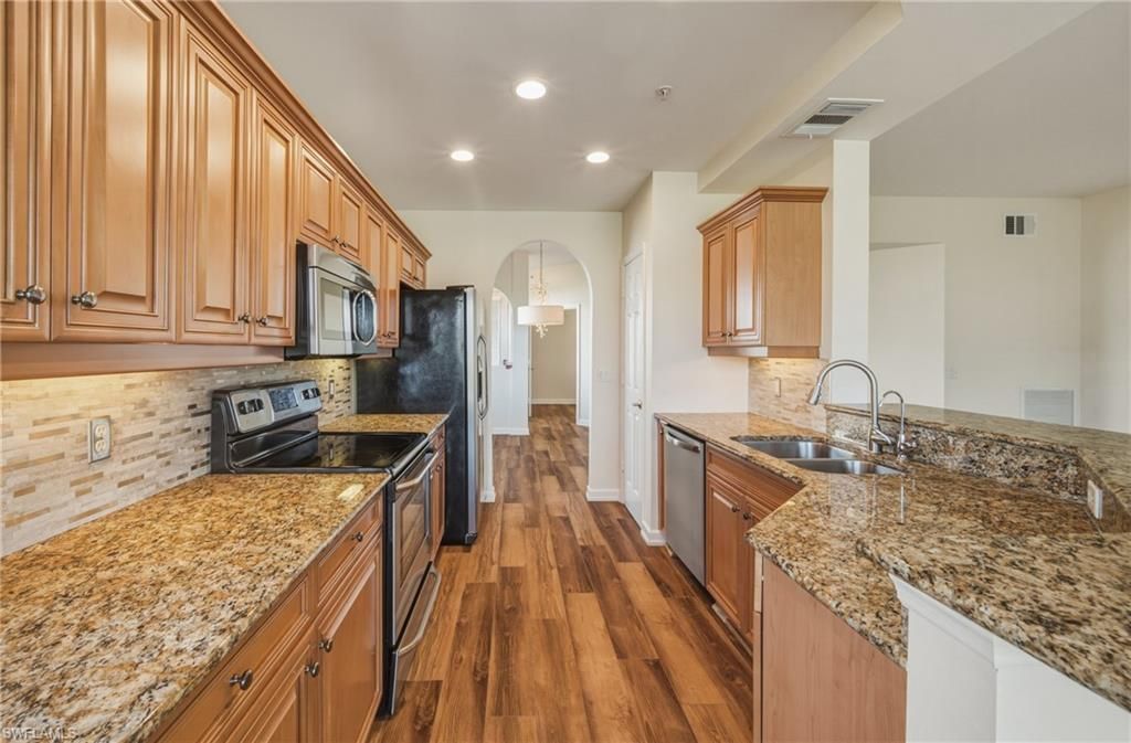 3053 Driftwood Way, Unit 3907, Naples, FL 34109 Photo
