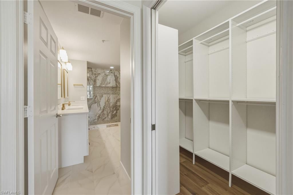 3053 Driftwood Way, Unit 3907, Naples, FL 34109 Photo