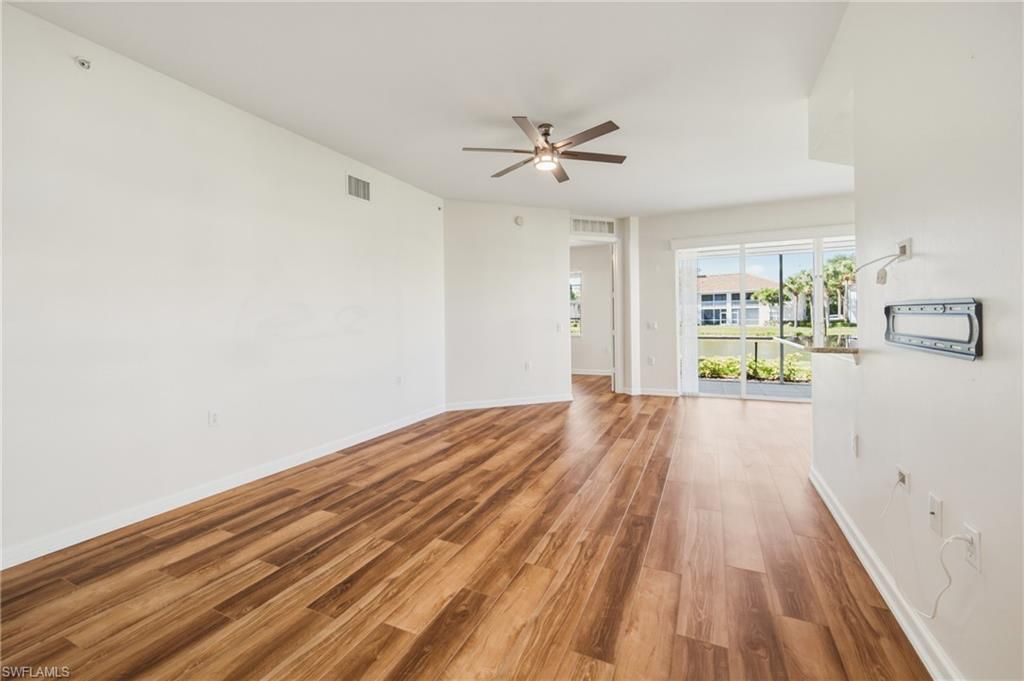 3053 Driftwood Way, Unit 3907, Naples, FL 34109 Photo