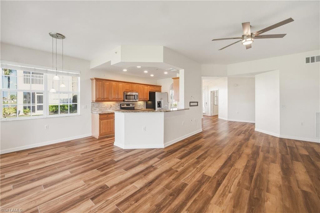 3053 Driftwood Way, Unit 3907, Naples, FL 34109 Photo