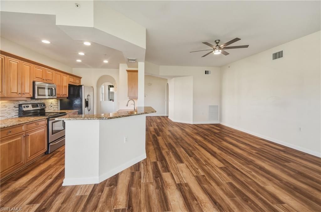 3053 Driftwood Way, Unit 3907, Naples, FL 34109 Photo