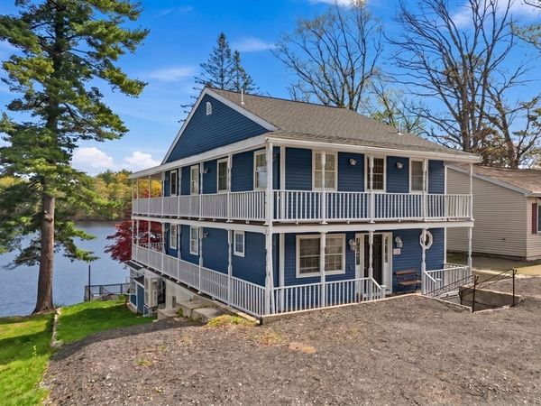 105 Lakeshore Dr, Georgetown, MA 01833