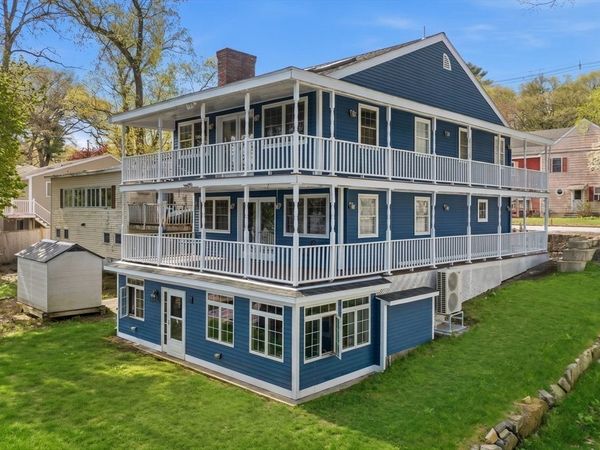 105 Lakeshore Dr, Georgetown, MA 01833