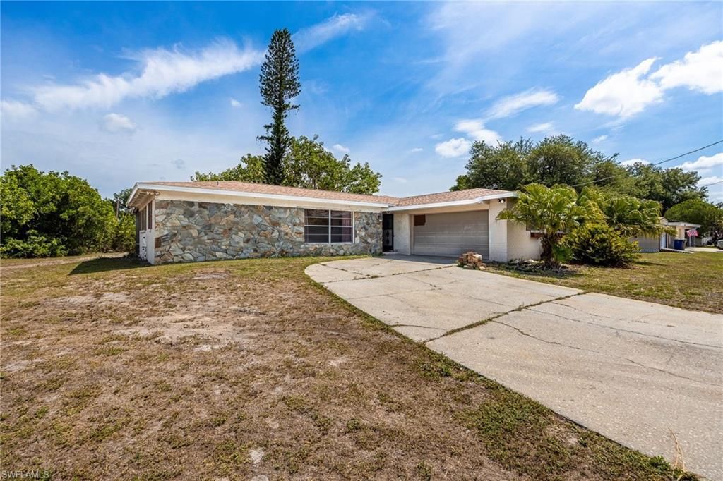12401 Davis Blvd, Fort Myers, FL 33905 Photo