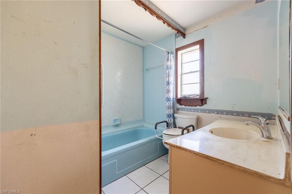12401 Davis Blvd, Fort Myers, FL 33905 Photo