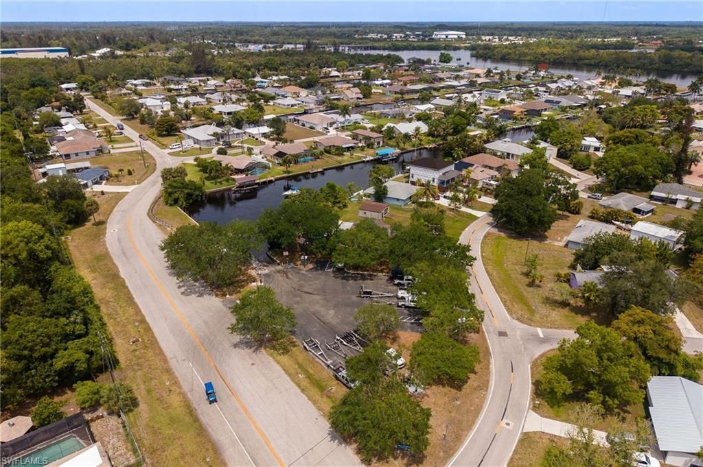 12401 Davis Blvd, Fort Myers, FL 33905 Photo
