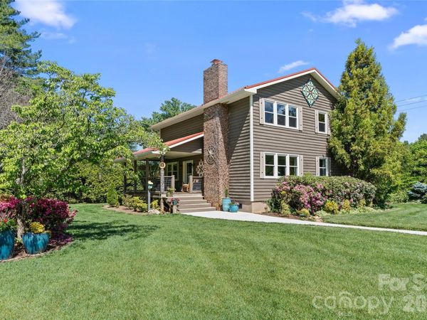 102 S Blue Ridge Road , Black Mountain, NC 28711