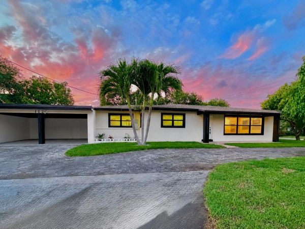 117 SE 22nd Avenue, Boynton Beach, FL 33435