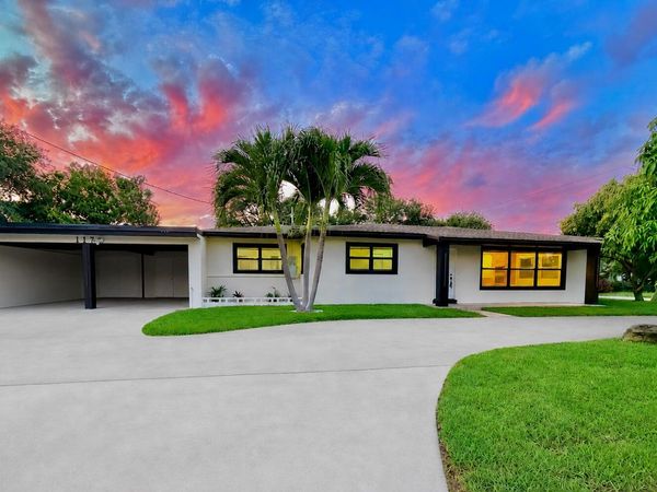 117 SE 22nd Avenue, Boynton Beach, FL 33435