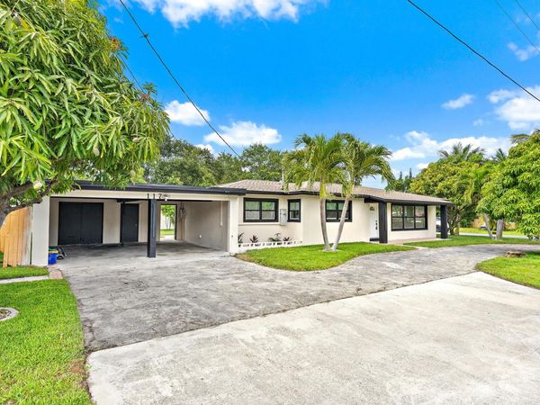 117 SE 22nd Avenue, Boynton Beach, FL 33435
