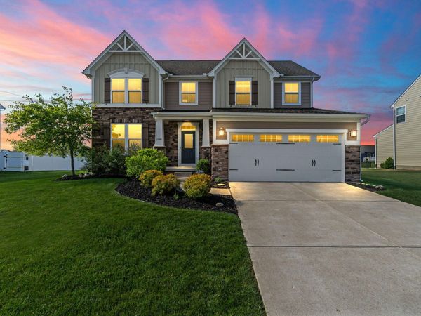 1148 Red Maple Drive, Troy, OH 45373