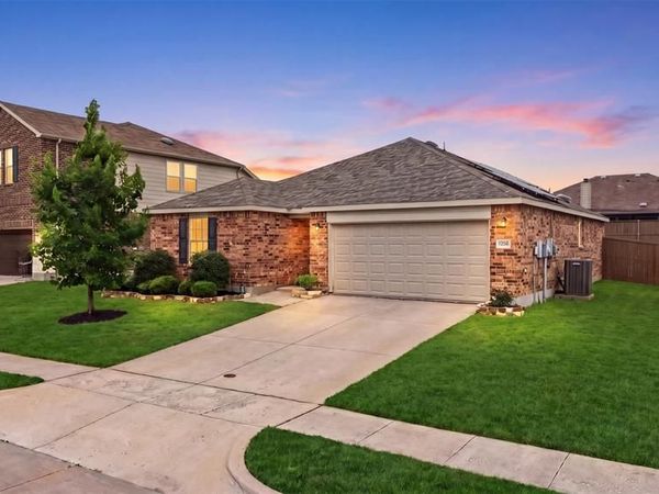 1628 Trace Drive, Aubrey, TX 76227